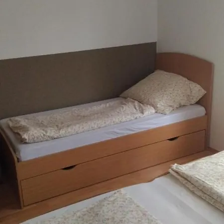 Appartement Lara Apartman *