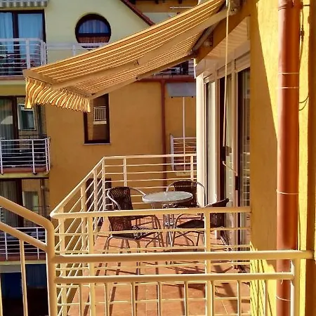 Appartement Lara Apartman *