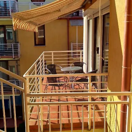 Lara Apartman * Siófok